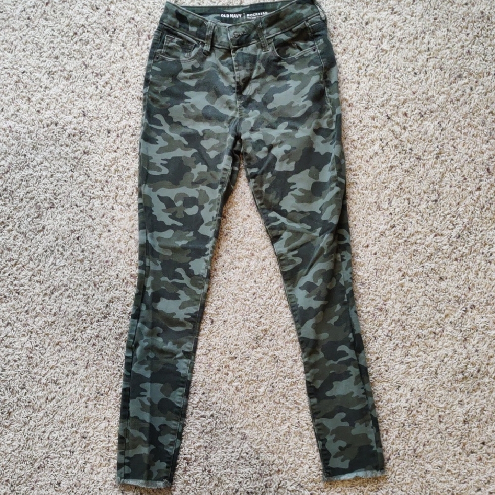 Old Navy Green Camo Skinny Pants